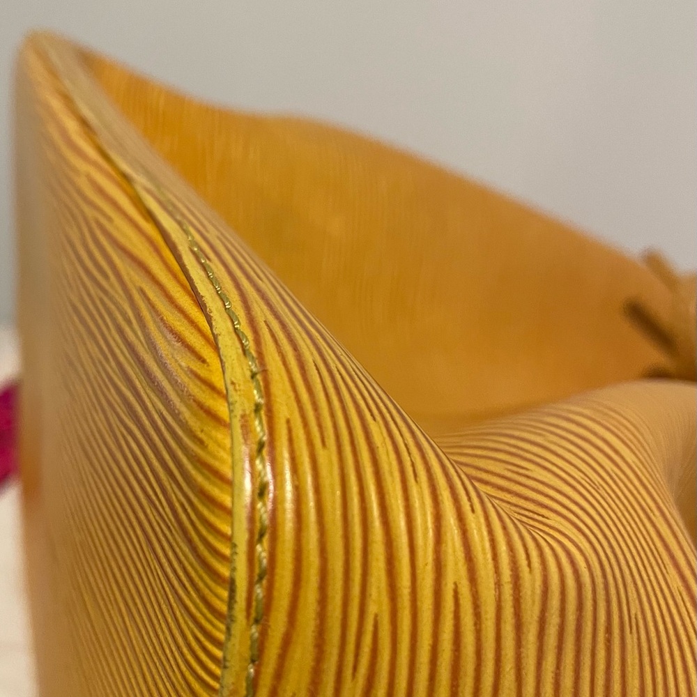 Louis Vuitton Noe Epi Yellow Crossbody and Shoulder Bucket Bag - Picture 13 of 16